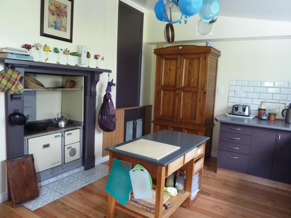 Halfmoon Cottage อาคาโรอา ภายนอก รูปภาพ